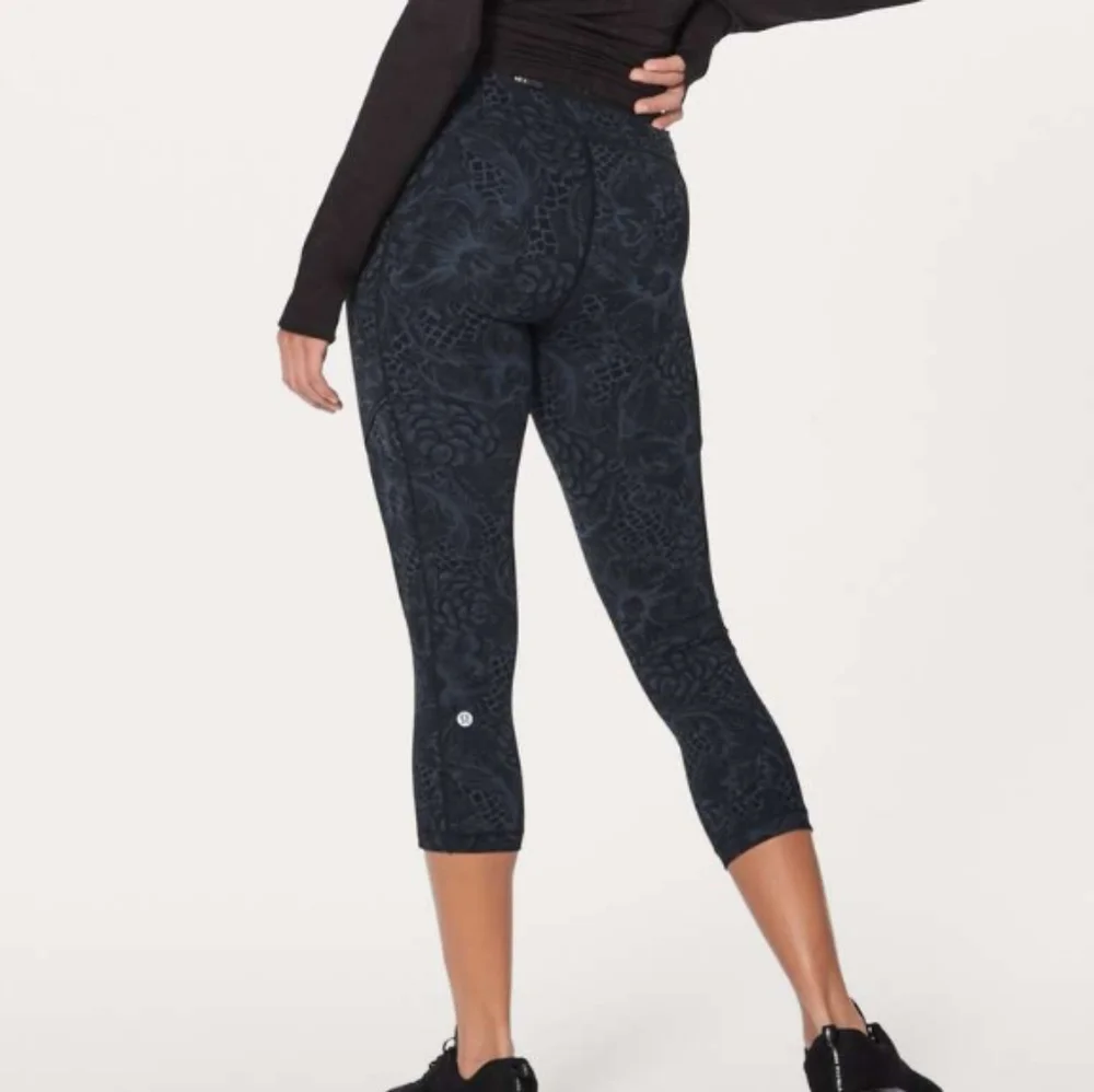 Lululemon Athletica NWOT Speed Up Crop (21 Inch Inseam) Nouveau Mach Blue NWOT